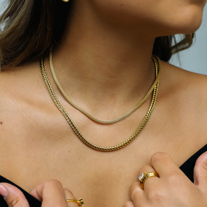 INTRECCIO. Collar