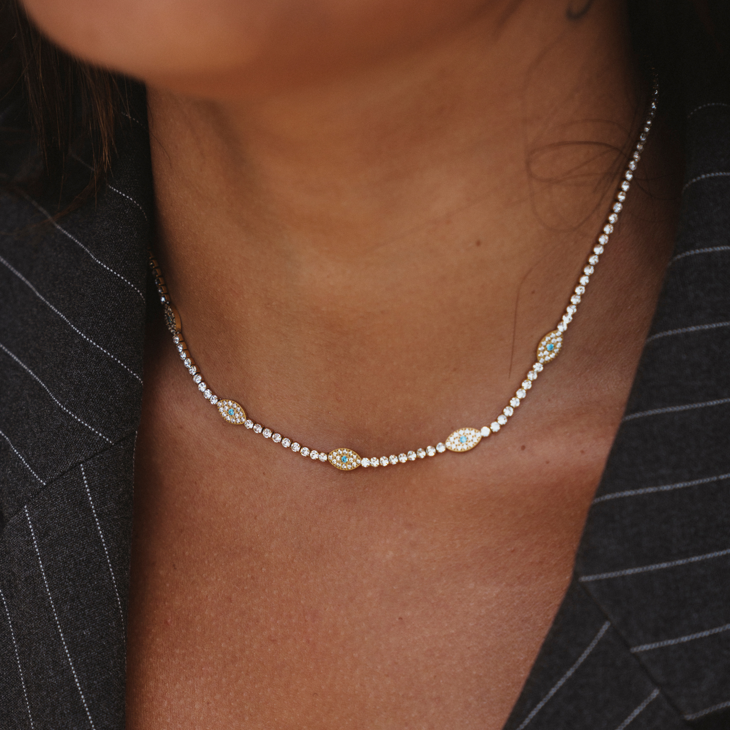 IRIS. COLLAR