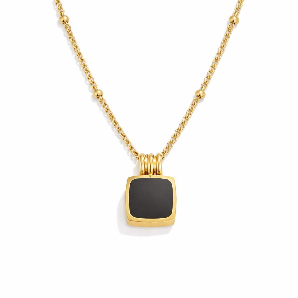 Collar Lucia con colgante negro