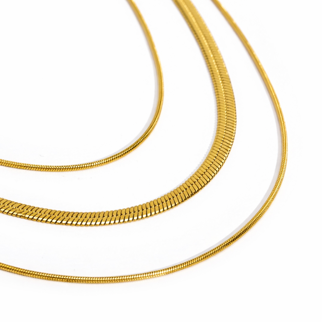 Collar de cadena multicapa