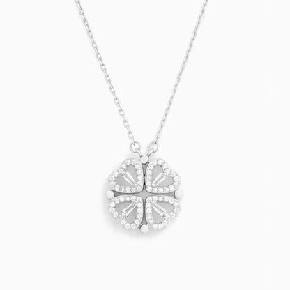 Elegante Collar Corazón de la Suerte