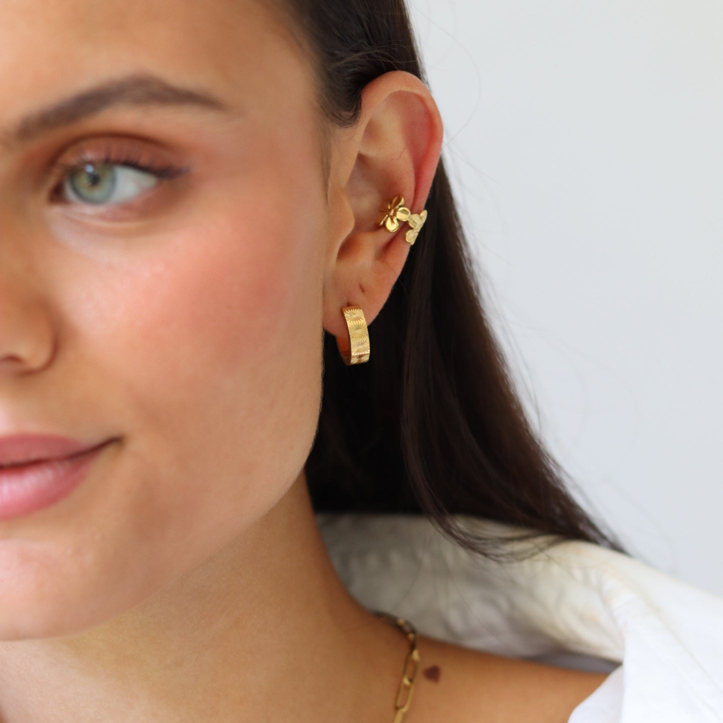 Earcuff DAISY – Delicado y Floral