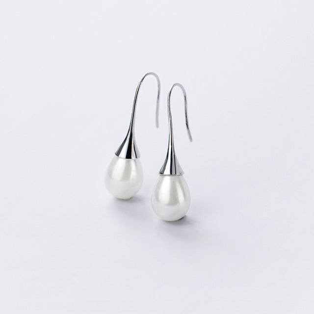 Pendientes de perlas en forma de lágrima