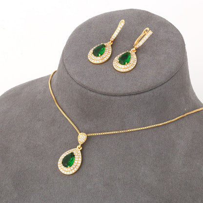 Conjunto de collar y pendientes ELINA