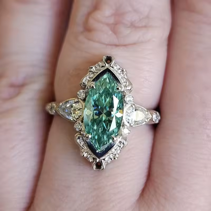 Anillo de esmeralda Helena