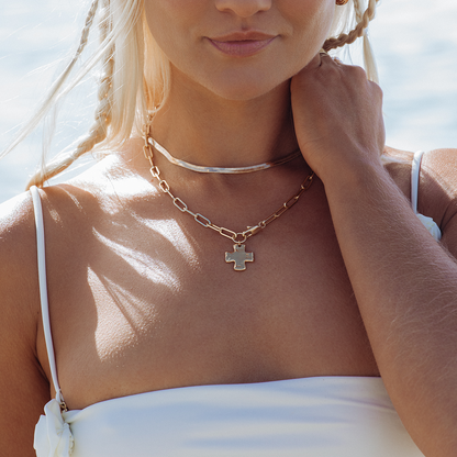 Collar de cruz grande