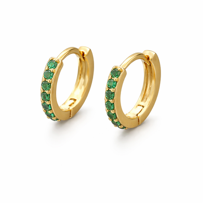 Aretes de oro con piedras delicadas