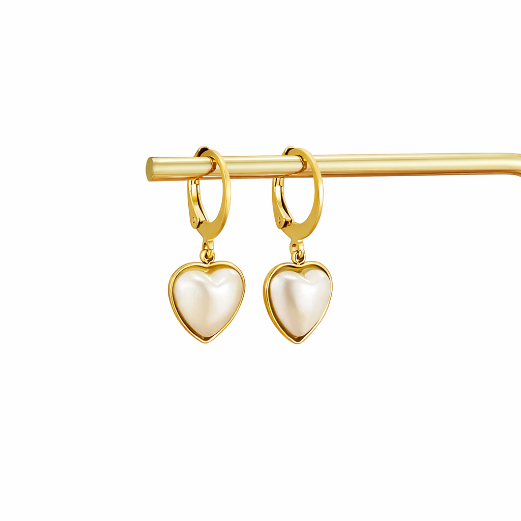 Aretes criollos de corazón con perla
