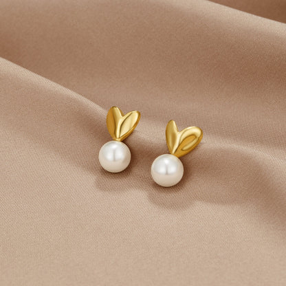 Heart earrings with pearl