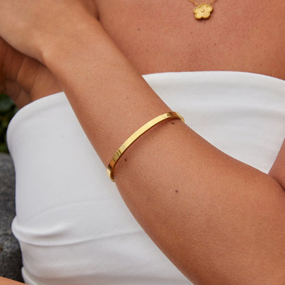 Brazalete rígido Lilah dorado