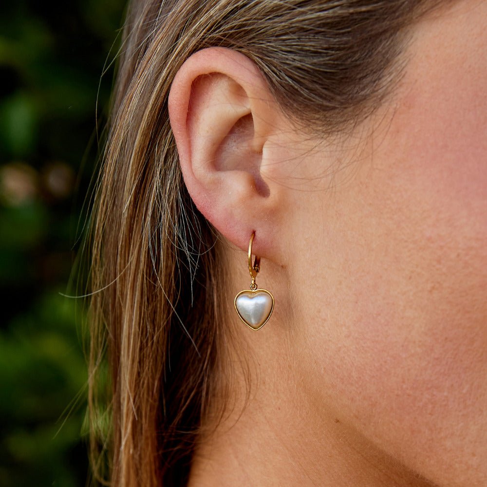 Aretes criollos de corazón con perla